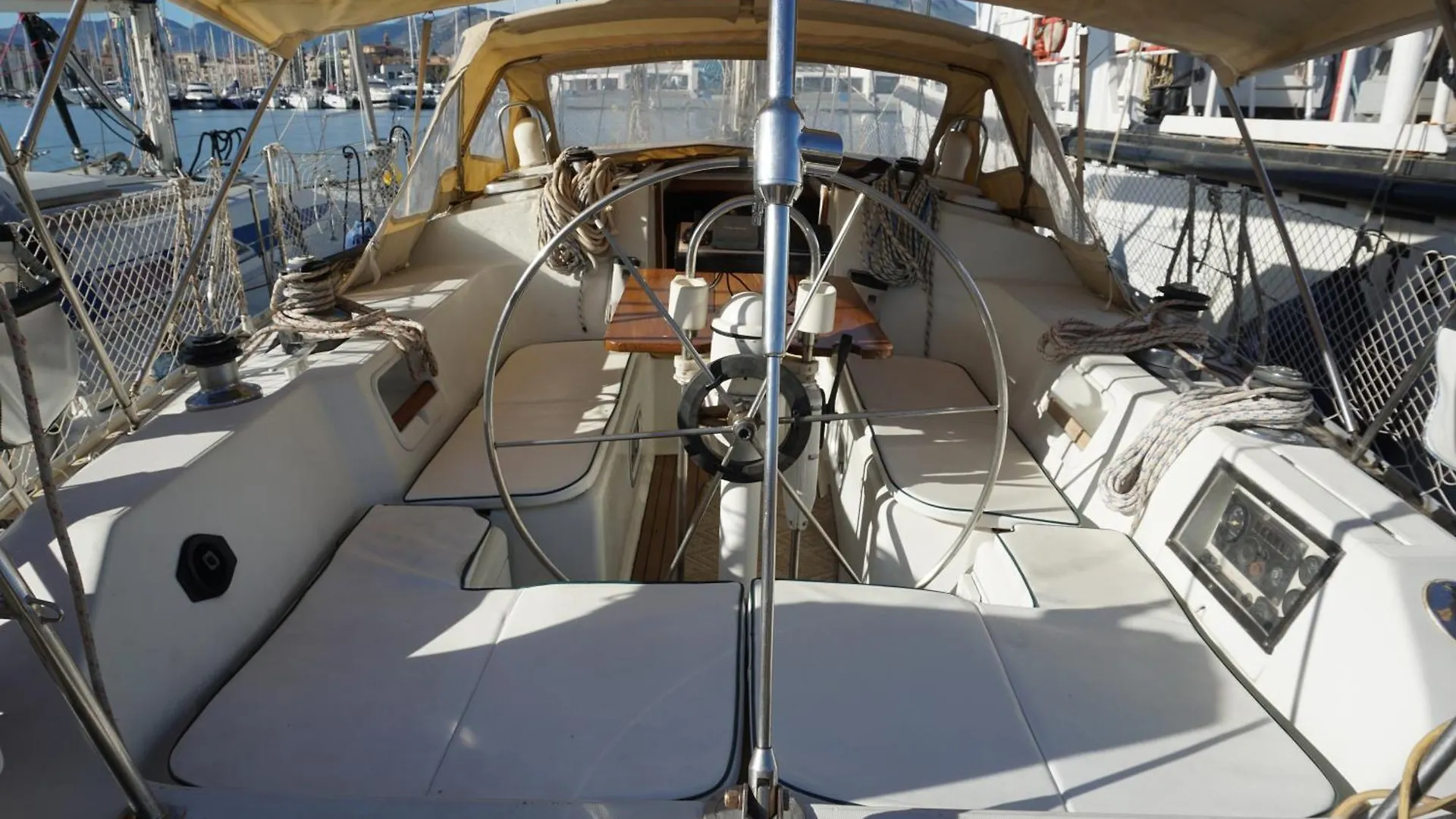 Gloria Sailing Hotel Palermo