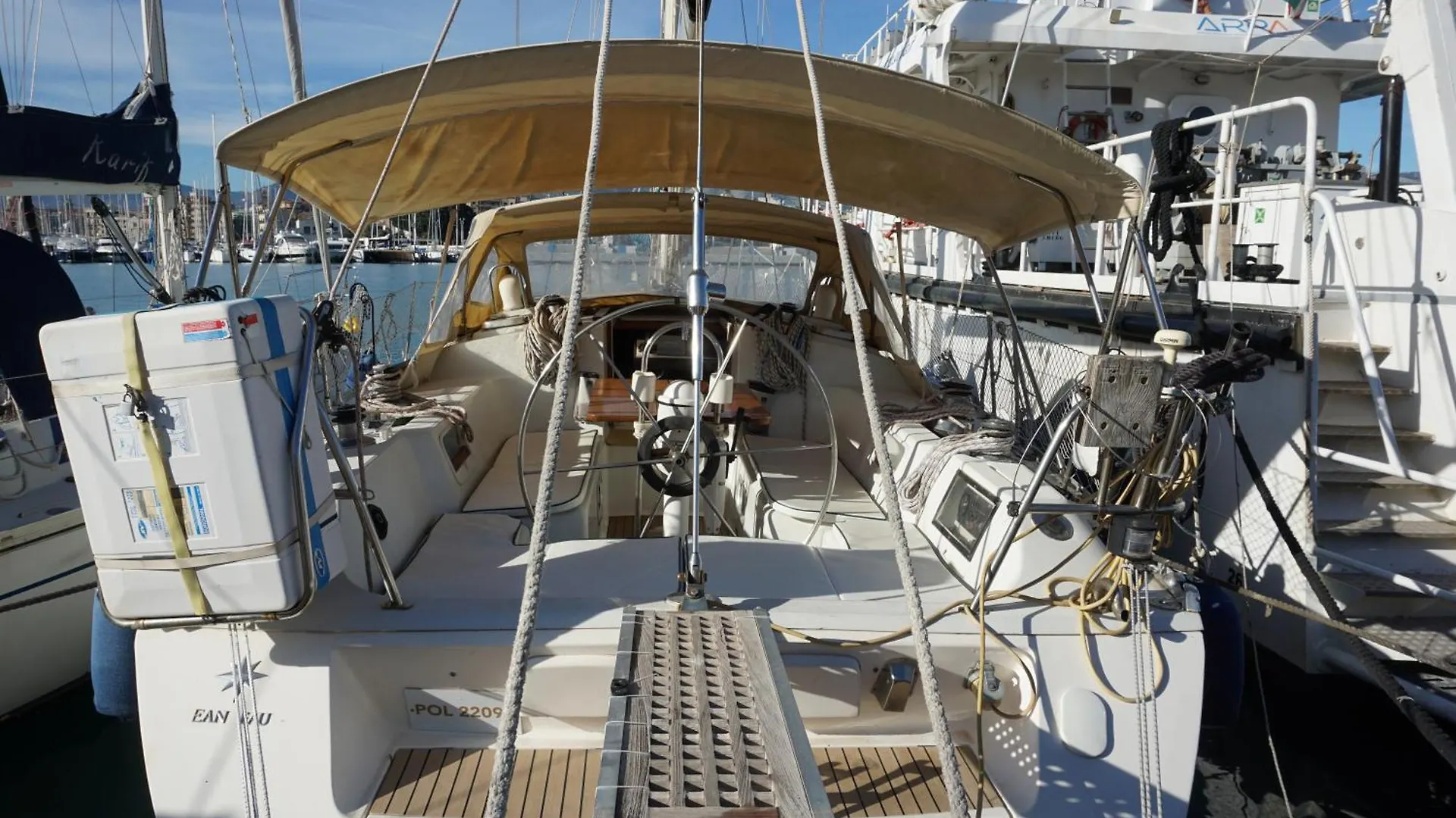 Gloria Sailing Hotel Palermo Botel